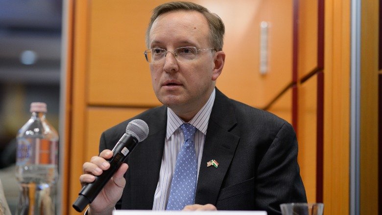 Integrimi në pikëpyetje    Analiza e diplomatit amerikan për Shqipërinë  Dosja  Balluku   mundësia e BE së për presion ndaj Q   