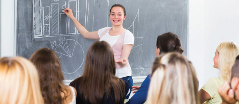 Mesues Shkolle Arsim Studente Nxenes 2 1121 1024x448 (1)