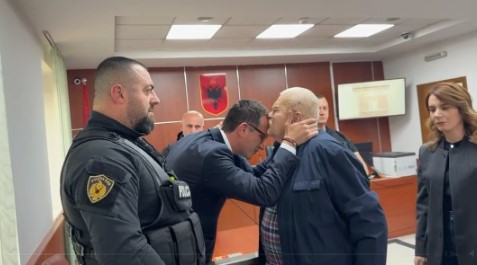 Robert Ndrenika Erion Veliaj