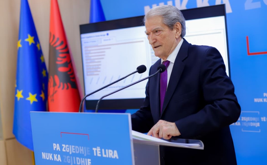  Shkelje e rëndë e MSA së   Berisha akuzon Qeverinë   Mafia  nuk lejon asnjë kompani europiane të fito   