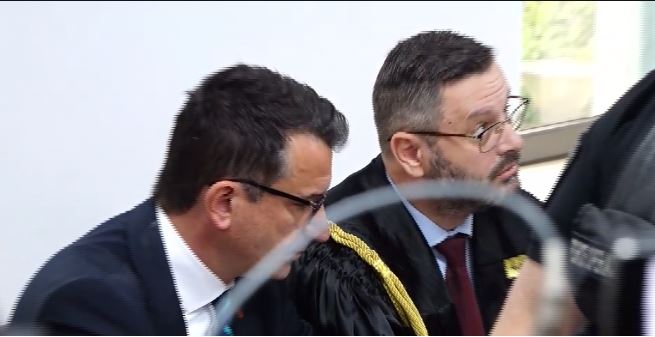 Veliaj në administrative  avokati Ndreca kërkoi transmetimin live të seancës  trupa gjykuese rrëzon kryebashkiakun  seanca e m   