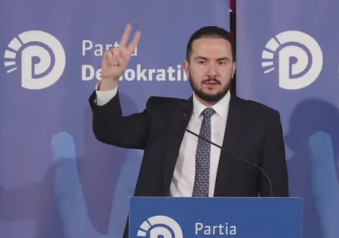 Ish-deputeti Salianji akuzon Berishën për mbyllje të garës në PD
