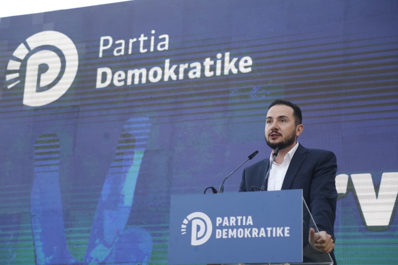 Demokratët kanë të drejtë të zgjedhin kryetarin e tyre sipas dëshirës/ Salianji: Demokracia është garë, nuk ndalemi deri sa përmirësojmë PD
