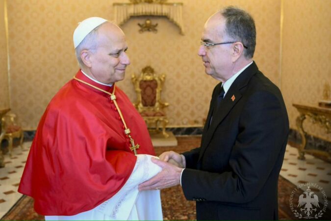 Begaj Papa Leo