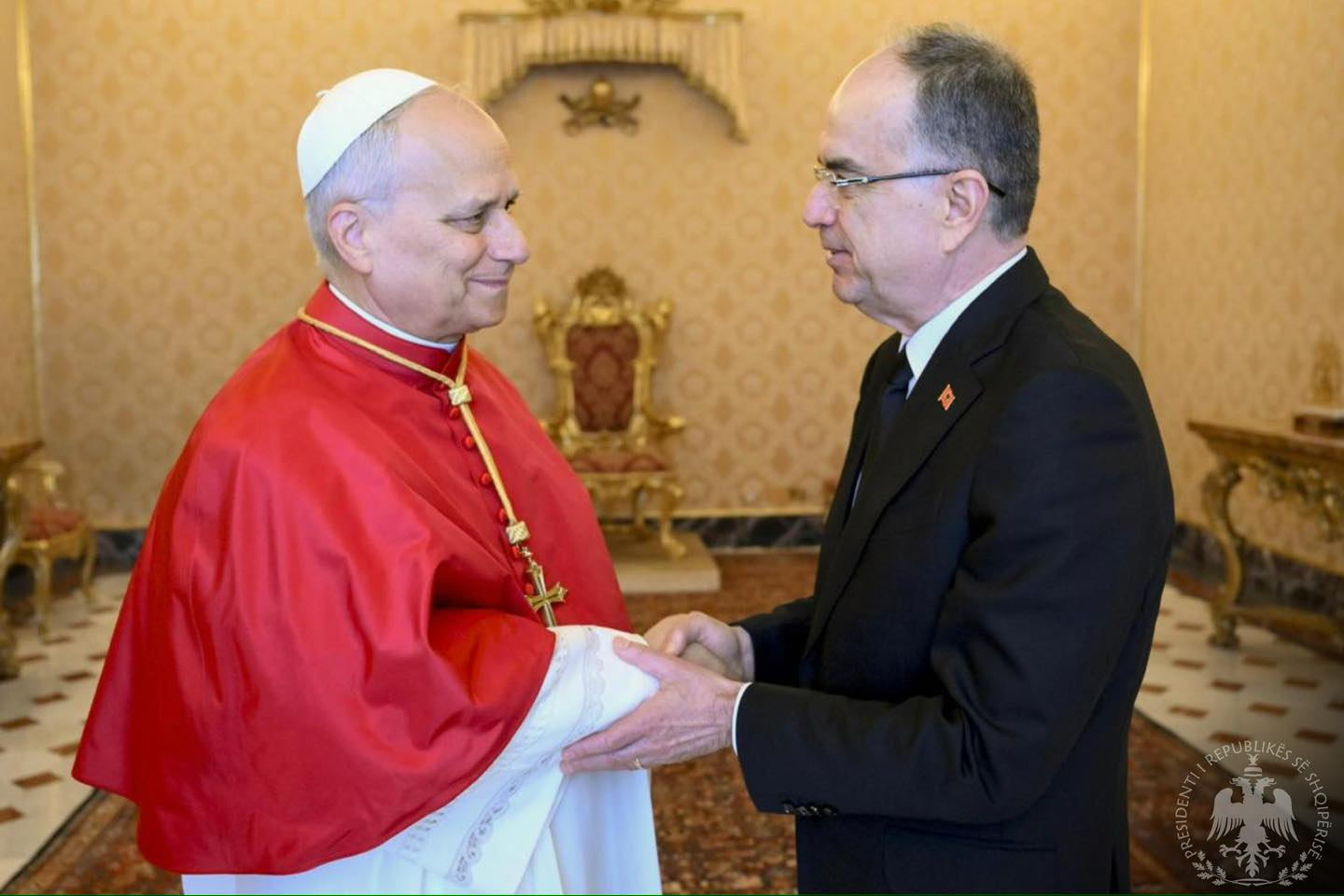Presidenti Begaj pritet nga Papa në Vatikan: E ftova Atin e Shenjtë në Shqipëri