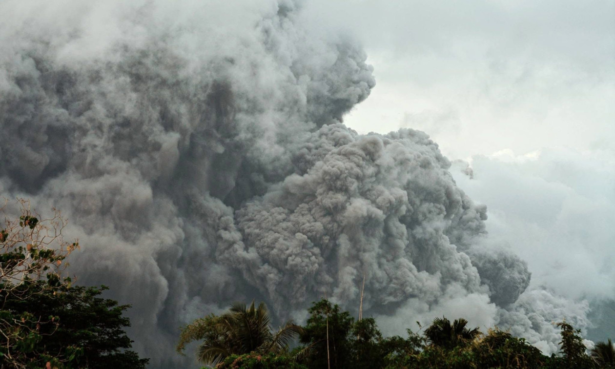 Alarm në Filipine pas aktivitetit të vullkanit Mayon  qindra të evakuuar