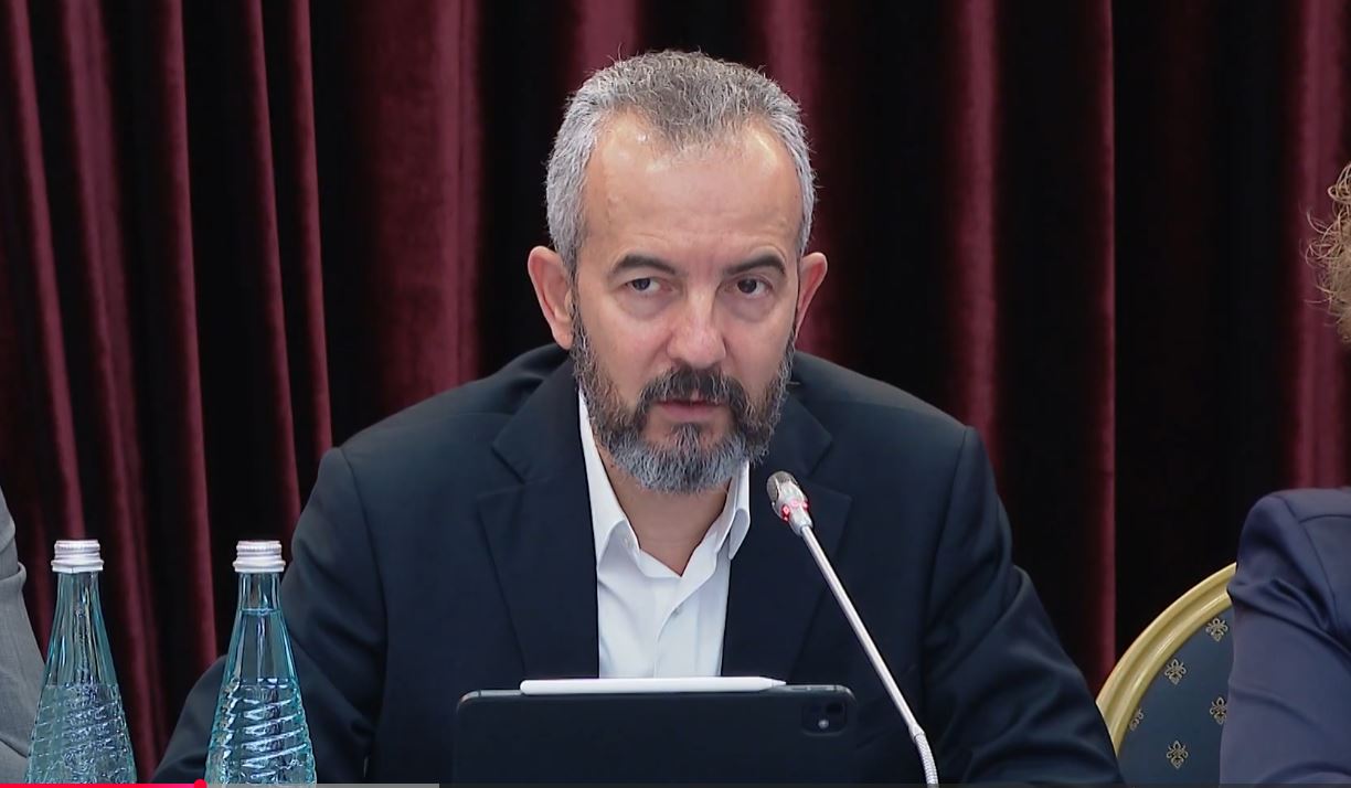 Zgjedhjet  Celibashi  Depolitizimi i komisioneve  domosdoshmëri  Administrimi të mos jetë vetëm në duart e partive