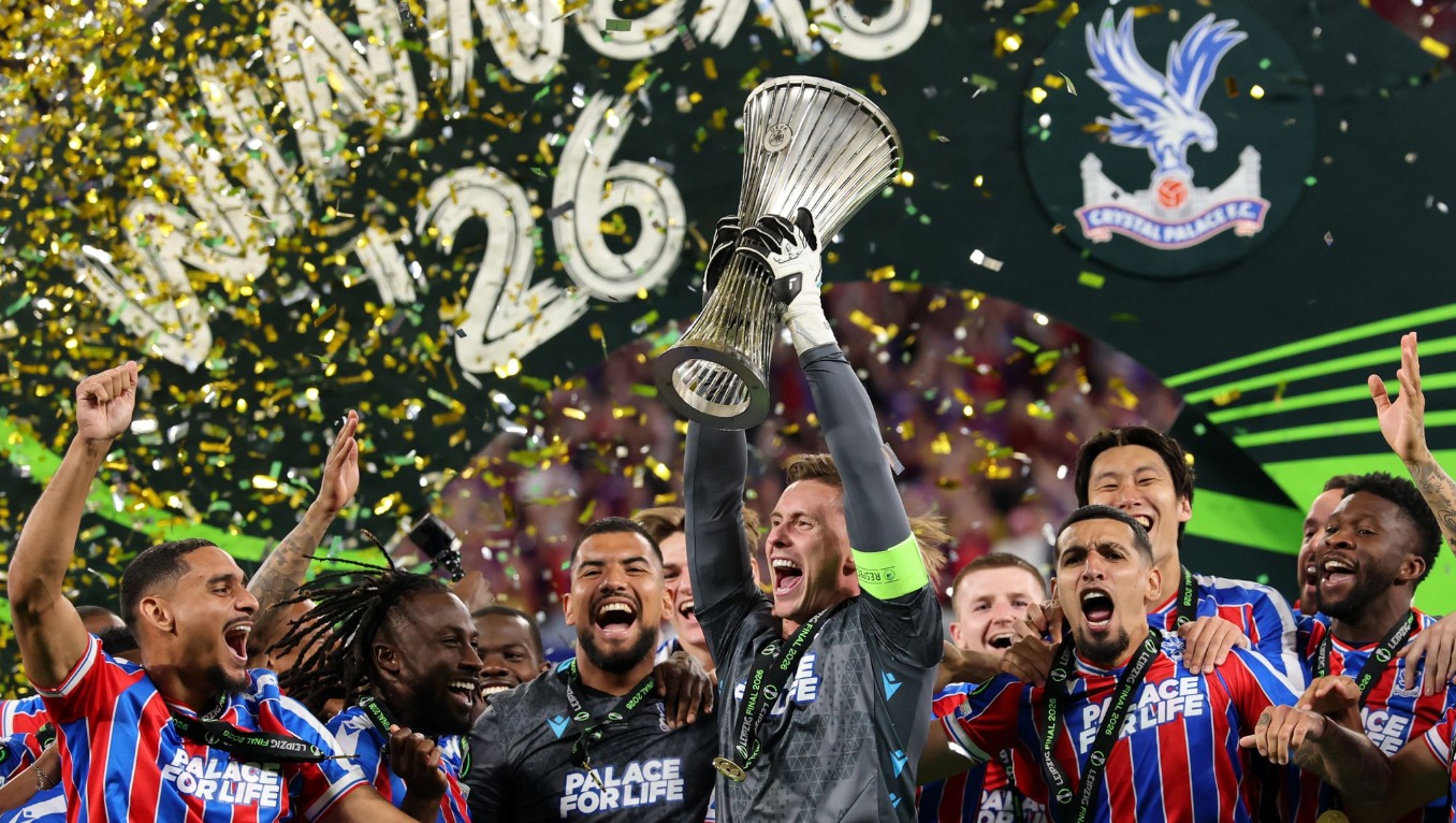 Dominim anglez, Crystal Palace fiton Conference League. Glasner largohet si hero, i dhuron trofeun e 3-të në 121 vite histori