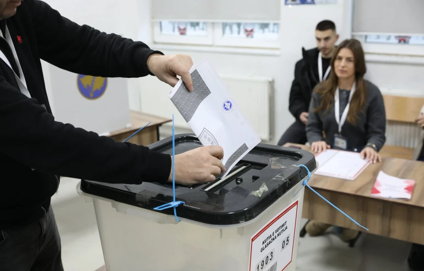 Zgjedhjet për Presidentin në Kosovë  Më 7 qershor garojnë 22 parti politike e 3 koalicione  9 parti nuk marrin pjesë