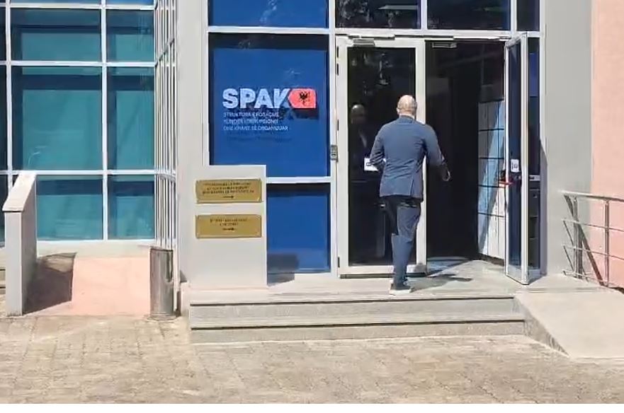 Dosja  Balluku   Nën akuzë për tenderin e tunelit të Llogarasë  Erald Elezi paraqitet në SPAK  VIDEO 