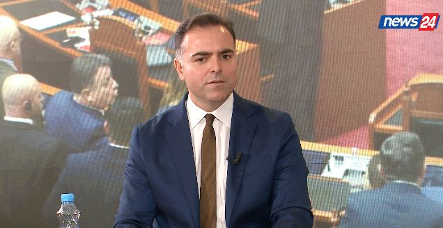 Pse është i vështirë rotacioni i elitave në Shqipëri? Analisti: Krizë besimi për lidership të ri, pushteti i kapur. Tani nisin sfidat për BE!
