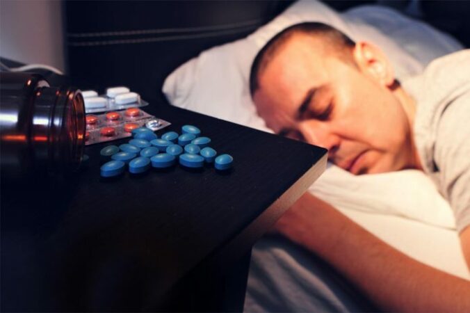 Insomnia And Pills 696x463