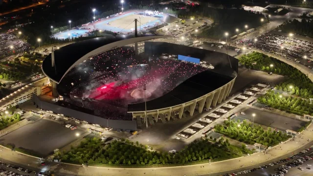 Kanye West thyen rekordin  118 mijë persona mbushin stadiumin në Turqi