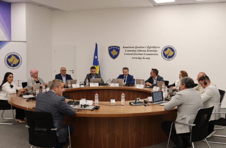 Zgjedhjet e 7 qershorit në Kosovë  KQZ certifikon 3 koalicione dhe 1 kandidat të pavarur  refuzon 2 subjekte politike