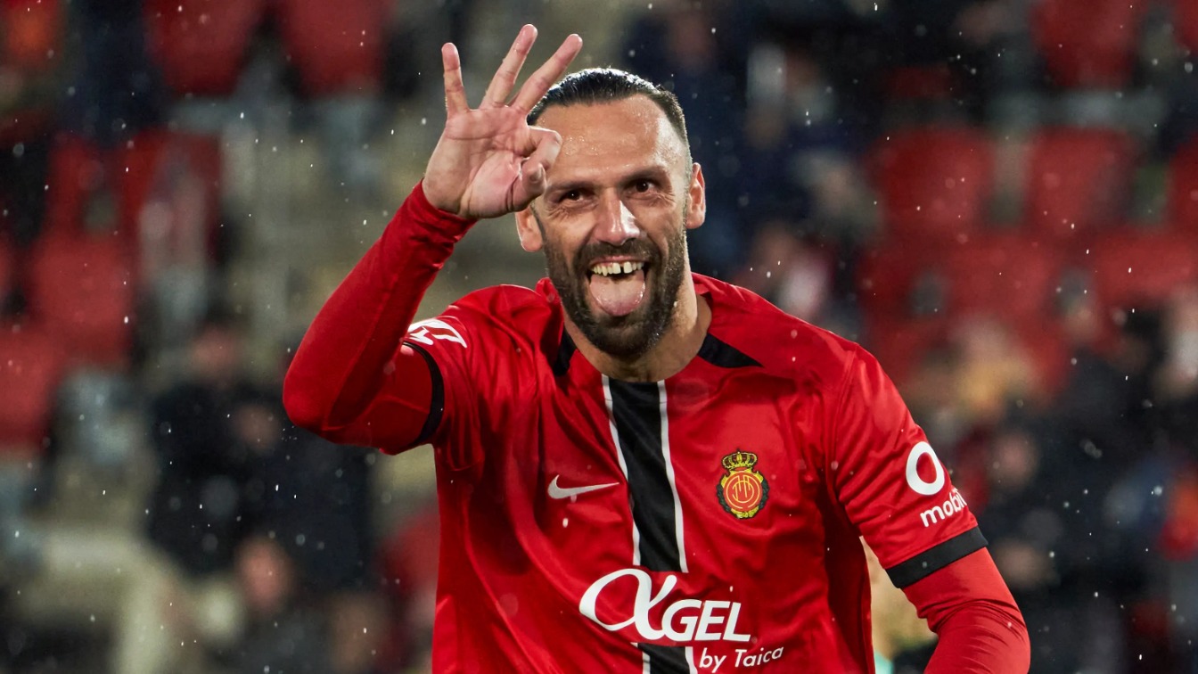 FOTO  Muriqi  pushton  Spanjën   Pirati  në formacionin e vitit në La Liga