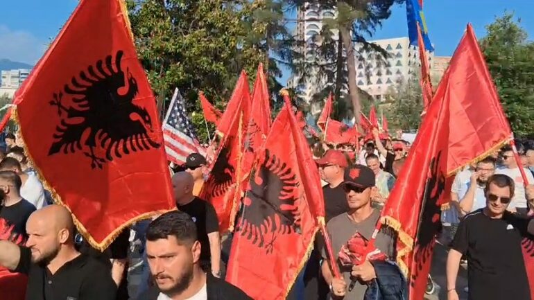 Protesta Ne Tirane