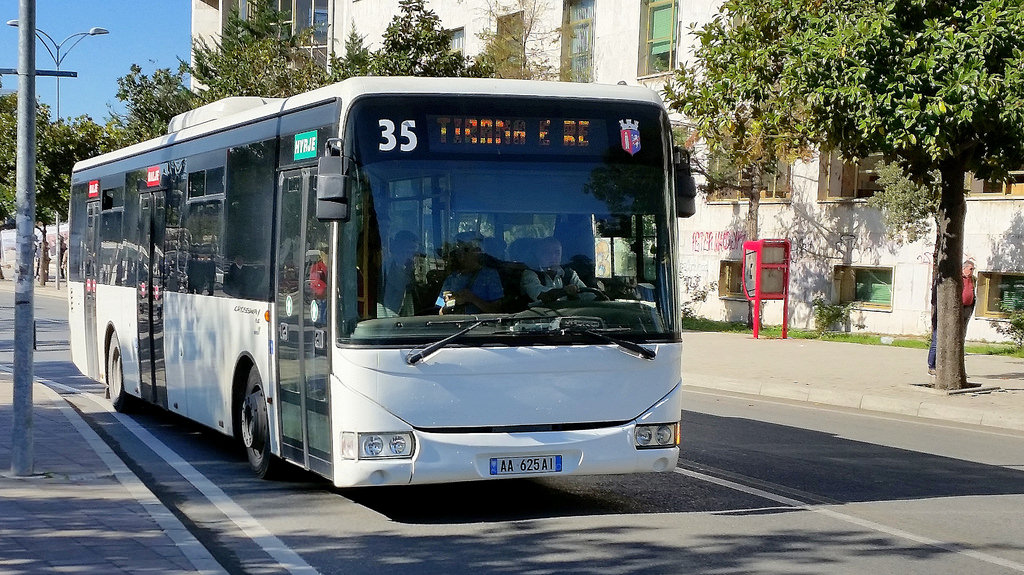shoqata-e-transportit-nga-1-qershori-bileta-e-autobusit-30-leke-me-shume-nese-paguhet-me-karte