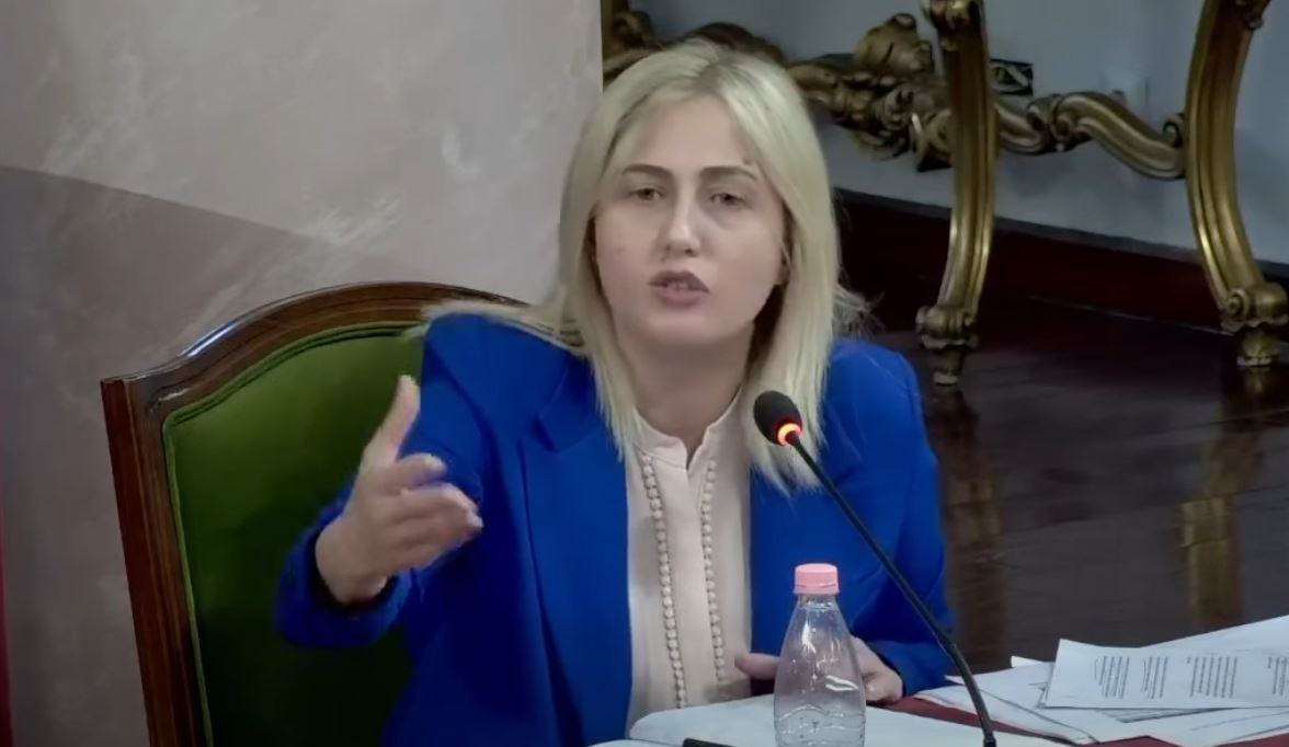  Ku kanë shkuar paratë e qytetarëve   Ina Zhupa  Çaçi iku pa dhënë përgjigje  pranim i dështimit të Bashkisë Sarandë 