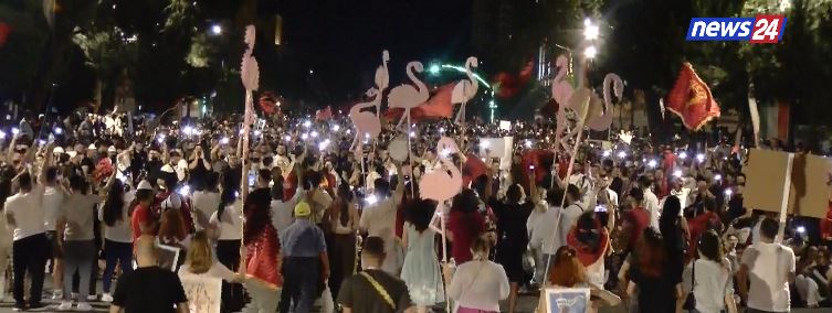 “Opozita jemi ne”/ Prej më shumë se 5 orësh marshim, protest