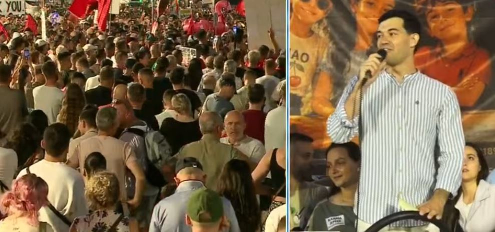  Je peng i aferave që po të zënë frymën  lëri metodat komuniste me ne     I riu gozhdon Edi Ramën në protestë  Je kryemi   