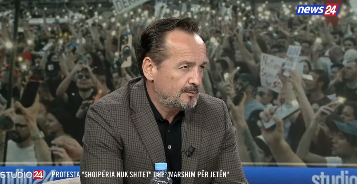 Revolta kundër terapisë hormonale  pastori Akil Pano  Gjenocid dhe kastrim kimik ndaj fëmijëve  Janë të njëjtat metoda që përd   