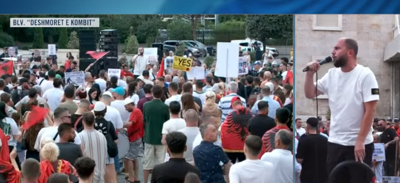  Rama jepe dorëheqjen    Ne u dhamë ujë për të pirë  ata na dhunuan   protestuesi  Policia tentoi të na provokojë por ne rezis   