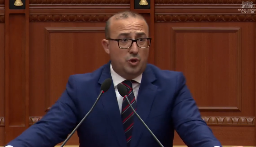  I kemi dritat majë pemëve të fikut o Karakaç   Korreshi për problemet në shëndetësi  Më alarmuat  thatë je me leuçemi 
