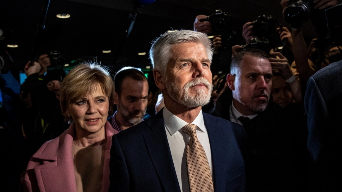 Gjykata Kushtetuese urdhëron qeverinë çeke të lejojë presidentin të marrë pjesë në samitin e NATO s