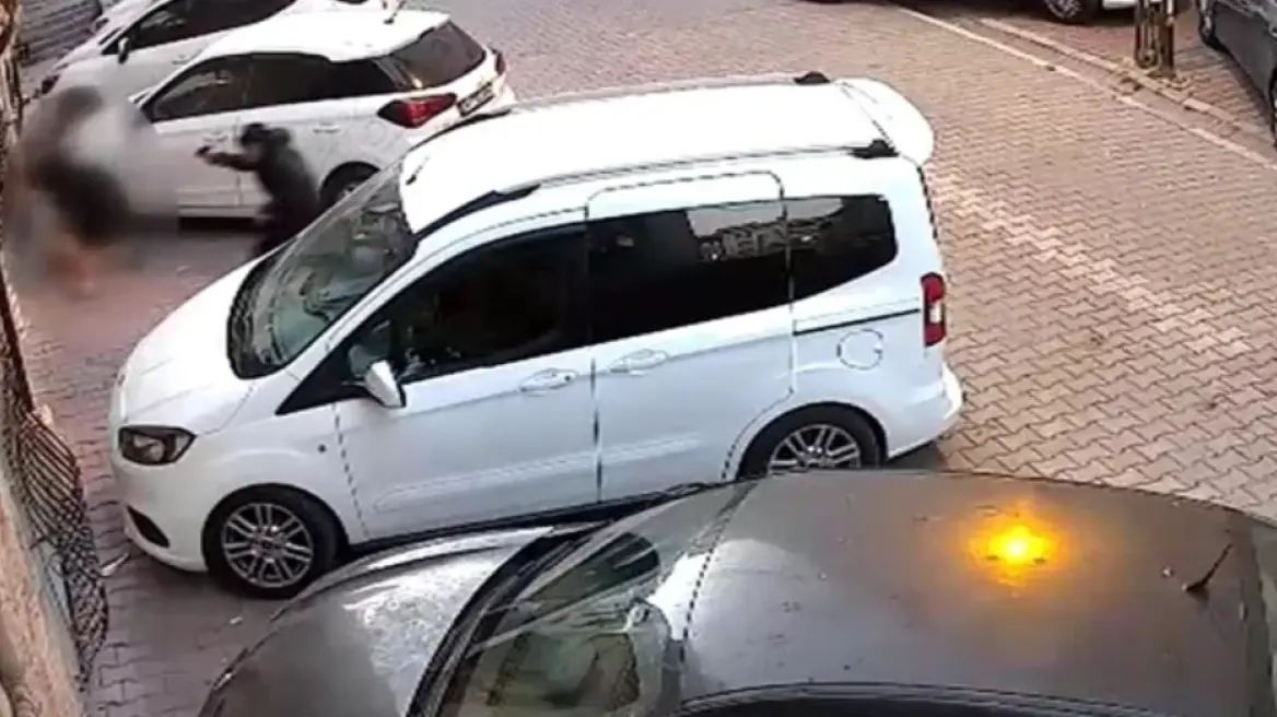 Krim brutal në mes të rrugës në Turqi  Një burrë u ekzekutua teksa hipte në makinë  gruaja e tij pësoi një krizë nervore kur e   