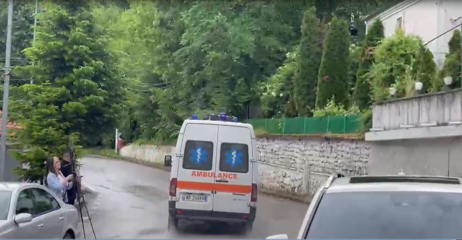 E rëndë në Maliq/ Një polic i vrarë dhe një i plagosur gjatë një operacioni, lëndohet edhe autori