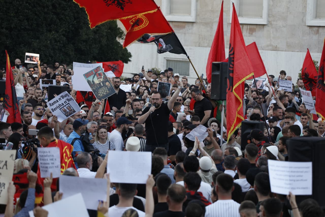 Shqiptarët në këmbë  Protestat kundër Ramës përhapen në diasporë  nesër tubim në Frankfurt