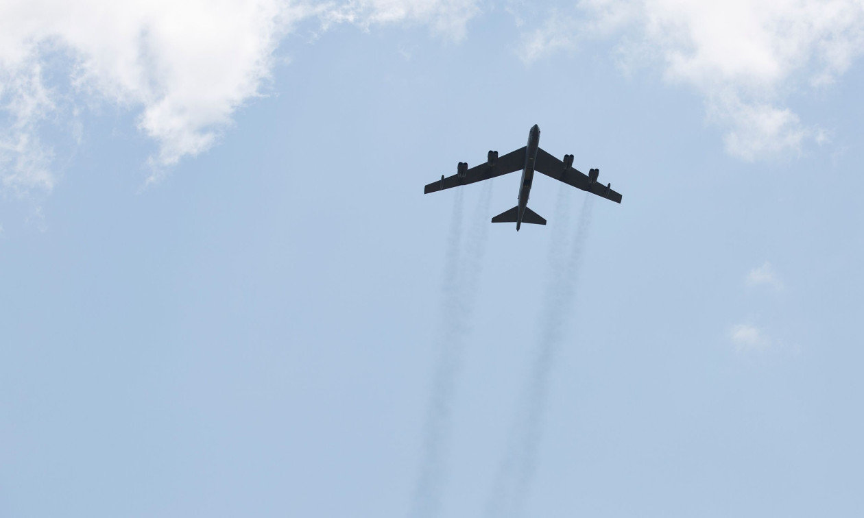 Rrëzohet bombarduesi B 52 në Kaliforni  të tetë personat në bord dyshohet se kanë vdekur