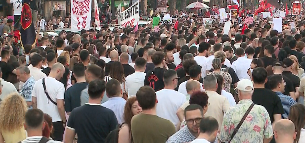 LIVE   Rama pretendon se ka 800 mijë    Arbër Lleshi  Nga Londra në New York  shqiptarët kanë mbushur sheshet e botës  D   