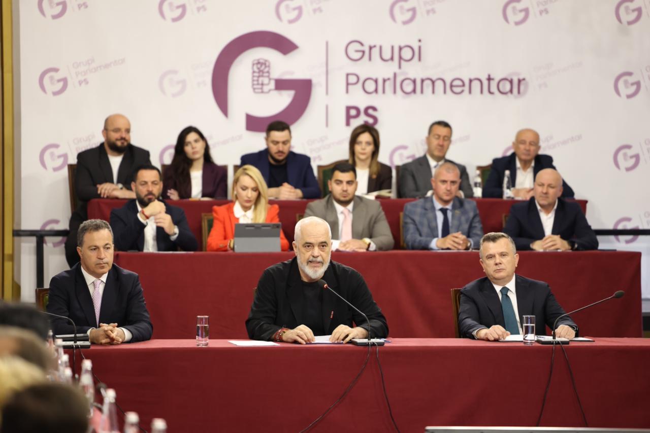  Unë tradhtoj Atdheun dhe mediat greke ju mbrojnë     Rama për  Zvërnecin   Projekt i jashtëzakonshëm prej 4 mld e   