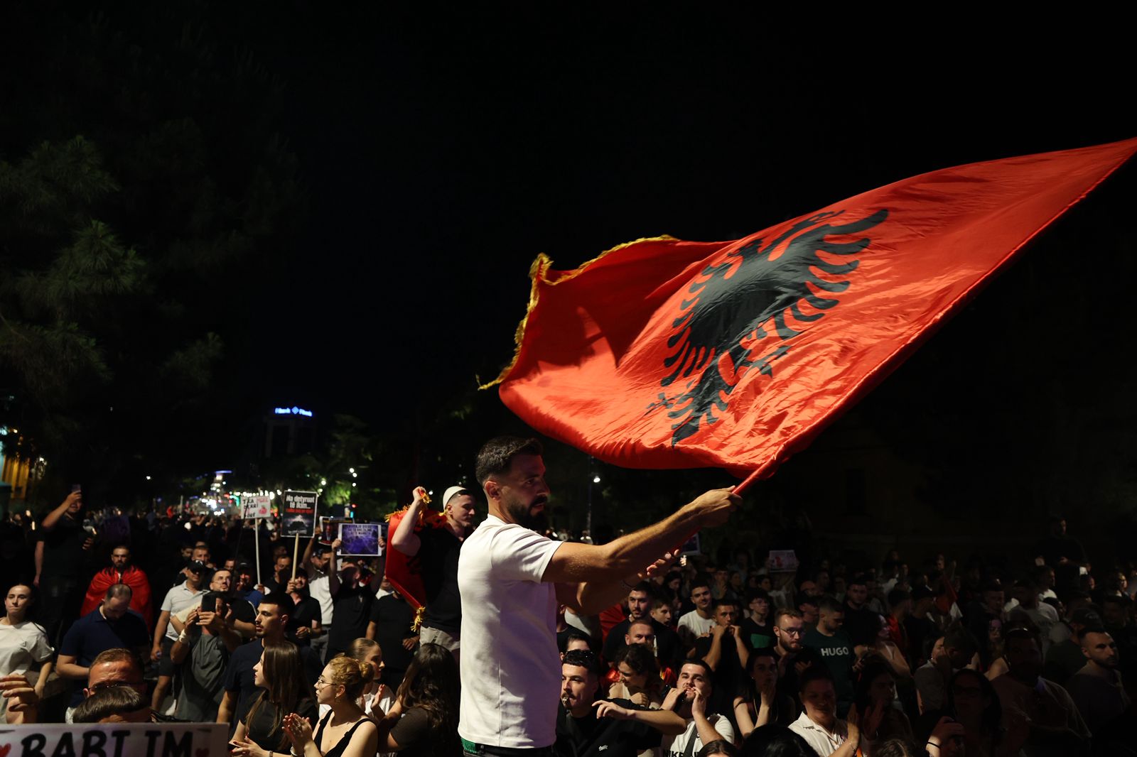 LIVE   Revolucion    Shqipëri e Re   Marshimi kilometrik pushton rrugët e Tiranës   jehon  thirrja  Rama jep dorëh   