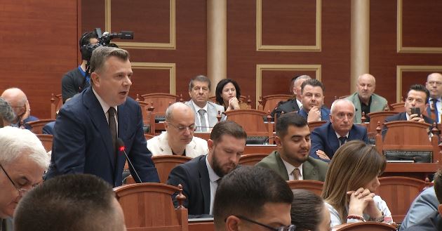 “Do të hedhin protestuesit në kosh të plehrave”, Balla shpër