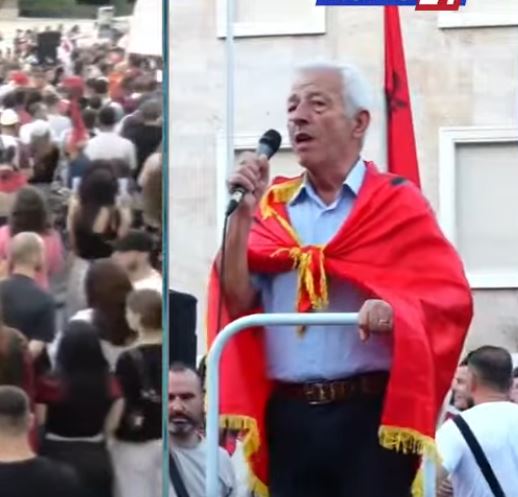  Pensionistët po vuajnë për bukën e gojës   Protestuesi  Nuk marrim më shumë se 10 mij lek në muaj
