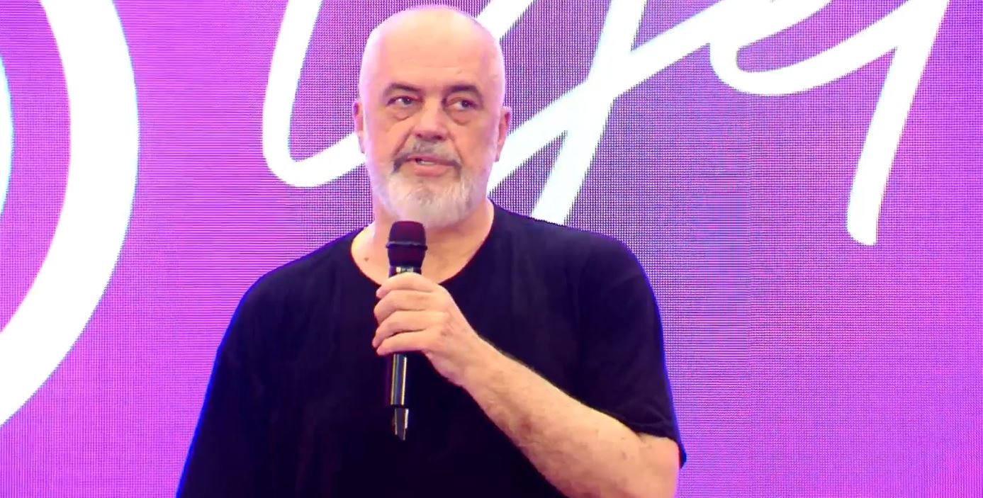 Mijëra qytetarë i kërkojnë dorëheqjen/ Rama në Elbasan: Çoro
