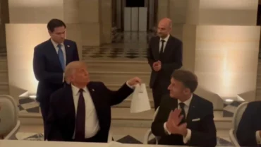Macron Trump Upografi