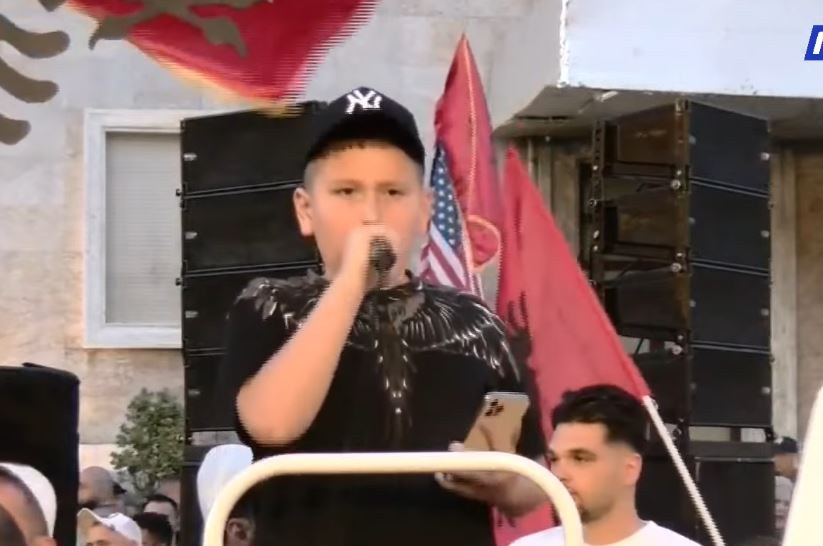  Ndizni blicat të na numërojë Zegjineja   Adoleshenti i drejtohet Ramës  Ata që për ty janë strategjikë për ne janë tragjikë