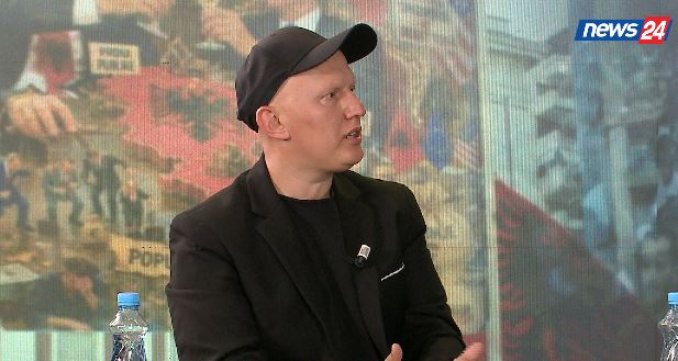 Protesta në Tiranë kundër ndërtimeve në Zvërnec: Gazetari Osman Stafa analizon kërkesat e qytetarëve

