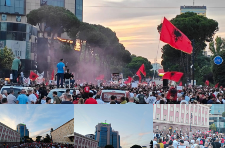 Dita e 15-të e revoltës/ Me flamuj, plisa dhe pankarta, mijëra qytetarë te Kryeministria, kërkojnë dorëheqjen Ramës, thirrje edhe për SPAK