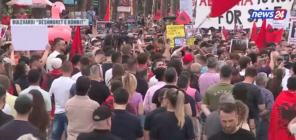 LIVE- “Kushdo që ka firmosur korrupsion, në burg”/ Revolta e