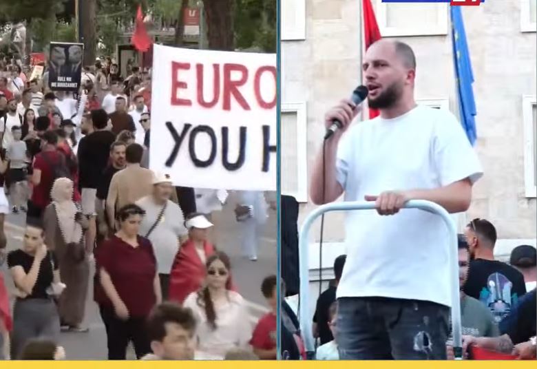protesta-e-19-antiqeveritare-qytetari-ballukut-i-ka-shkuar-serish-thirrje-per-t-u-paraqitur-te-zyra-me-kangjella