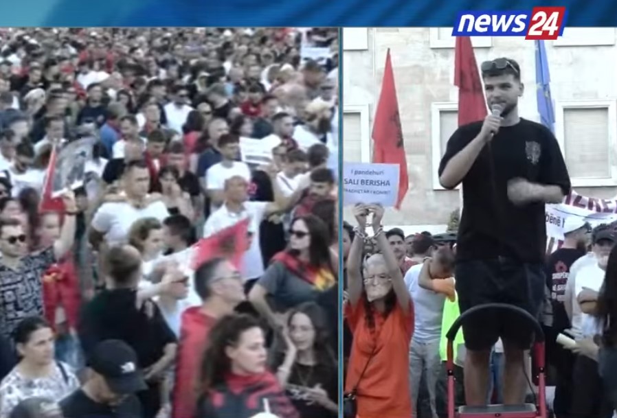  Babait tim i vdiq pacienti për oksigjen në ambulancë   19 vjeçari nga Mirdita  shpërthen  në protestë kundër Ramë   
