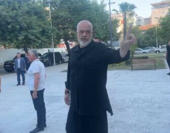 Rama Ne Vlore1