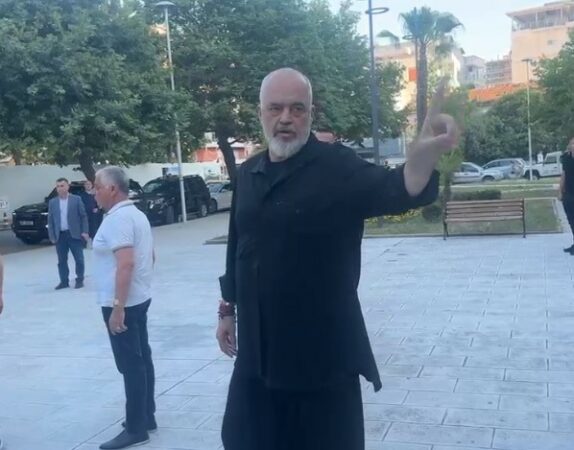 Rama Ne Vlore1