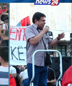 U jepet mundësia spurdhjakëve   profesori i njohur ngre në peshë zemrat e të rinjve  Boll me horra  Të çlirojmë Shqipërinë dh   