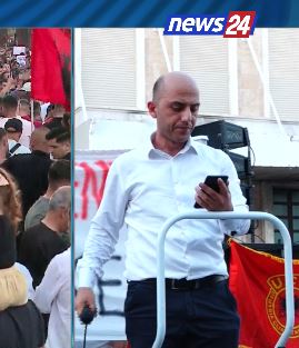 Protesta e 17 për dorëheqjen e Ramës  Profesori i Historisë thirrje kolegëve  Vriteni frikën  bëhuni pjesë e kësaj revolte 