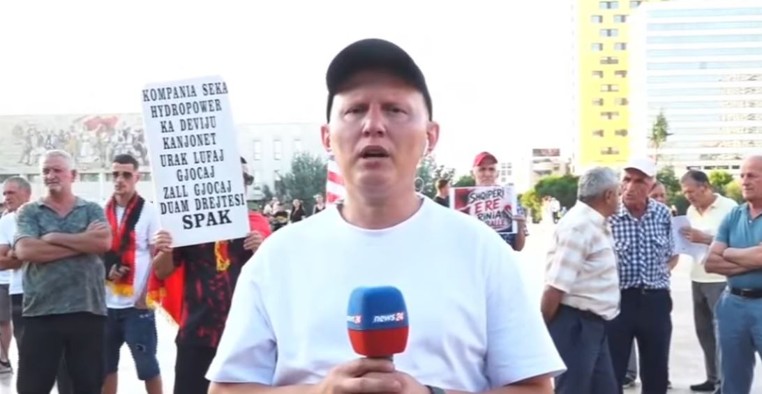 LIVE   Nis dita e 30 të e revoltës masive kundër qeverisë  Qytetarët mblidhen në sheshin  Skënderbej  me thi   